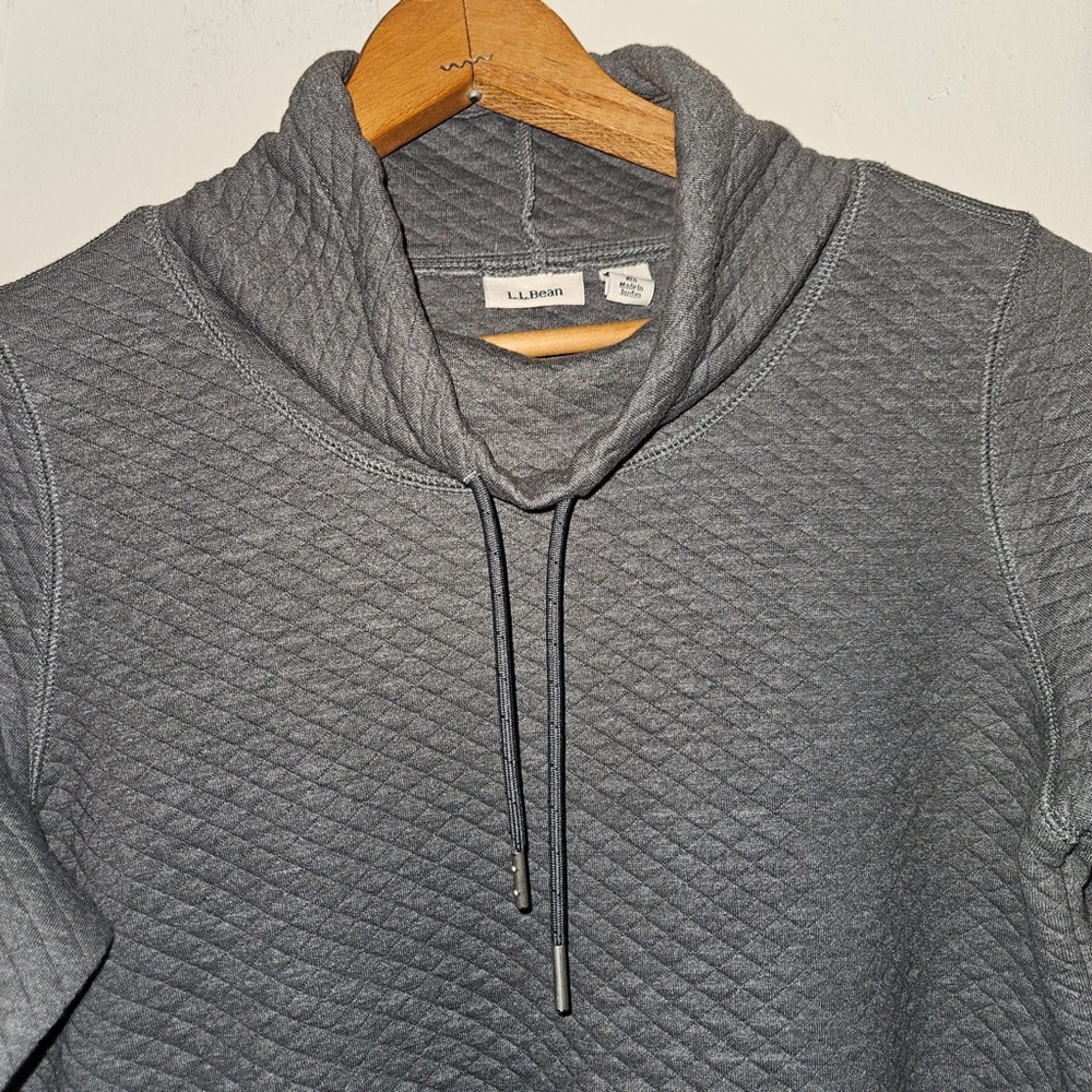 L.L. Bean Gray Quilted Women’s Sweater Small